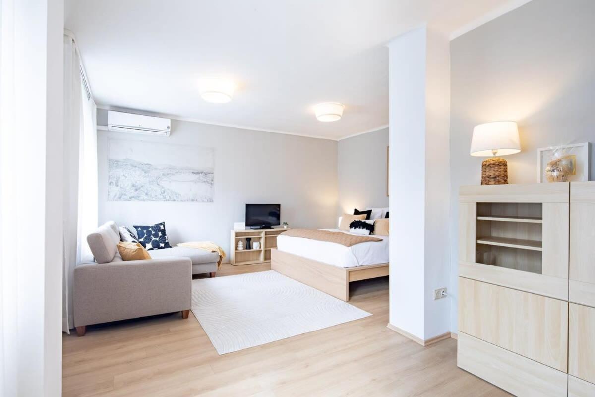 Central - Comfy - Sunny บูดาเปสต์ ภายนอก รูปภาพ